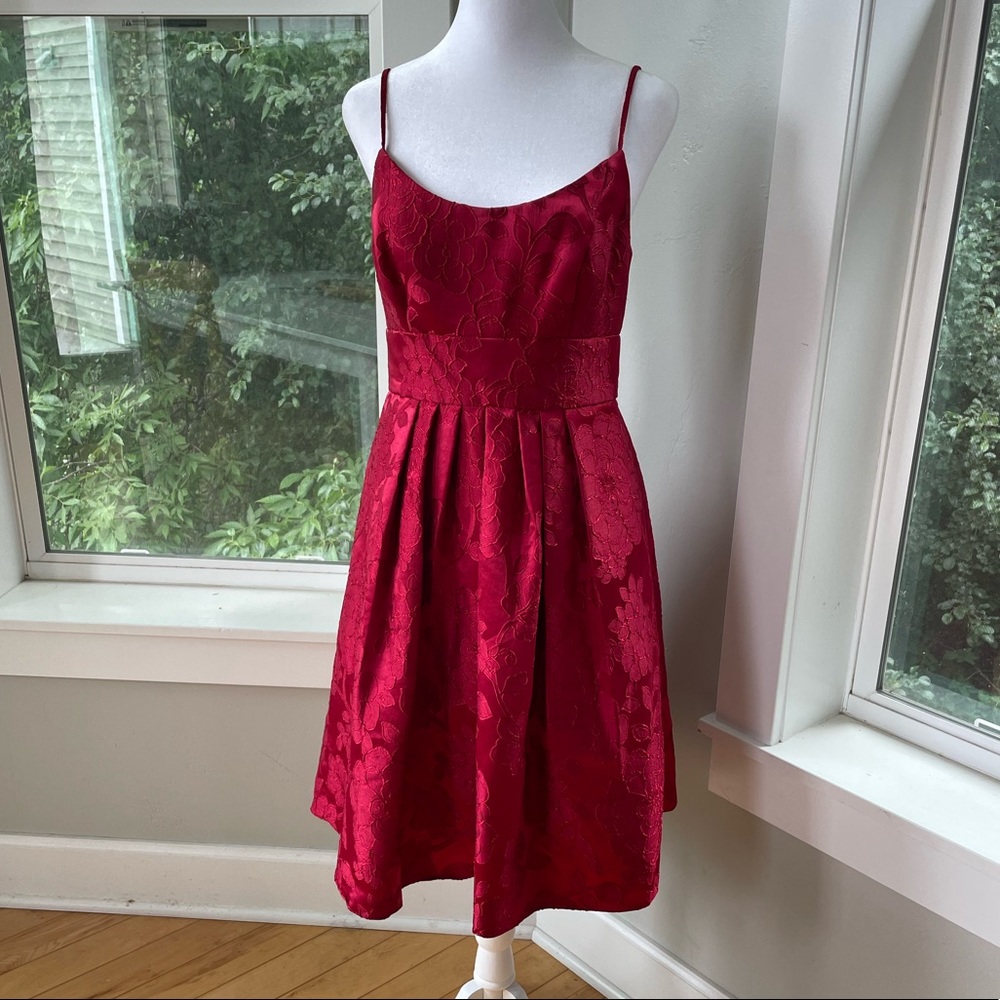 David’s Bridal Crimson Red Floral Jacquard Ballet Scoop Neck Homecoming Dress